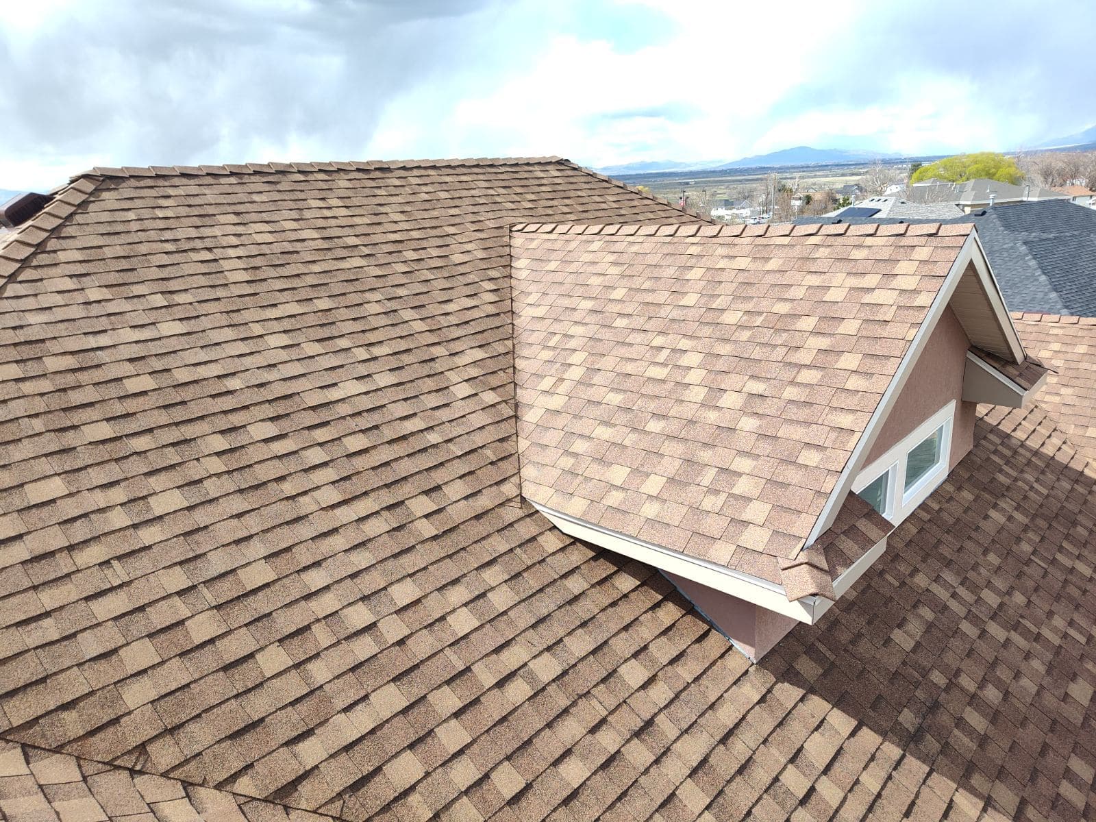Expert Roofing Services Elevate Perry Homes